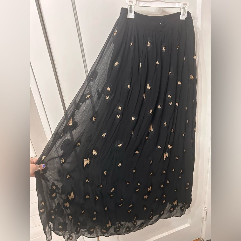 Elegant Black and Gold Maxi Skirt